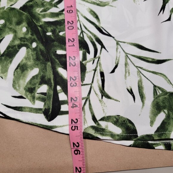 Hilary Radley Size L White with Green Palm Leaf Pattern V Neck Blouse - Picture 10 of 12
